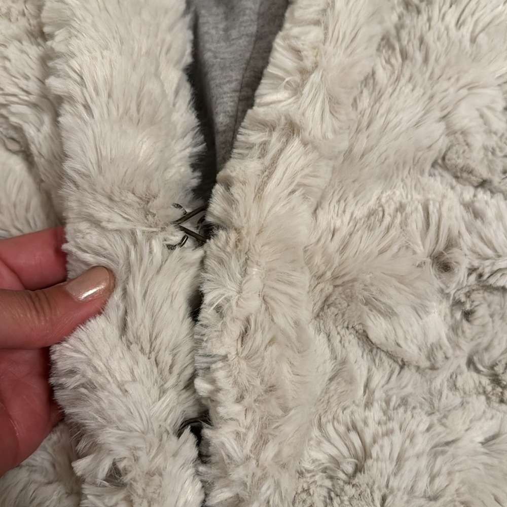 Faux Fur by Anthropologie - Picture 3 of 8